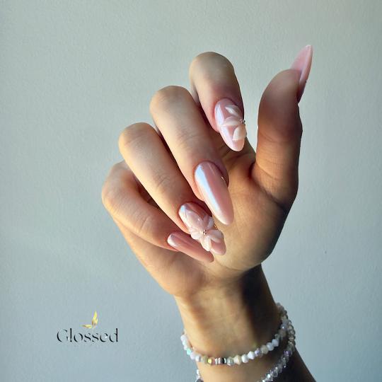Glossed Beauty #podgorica Izlivanje noktiju Izlivanje noktiju gelom - L dužina