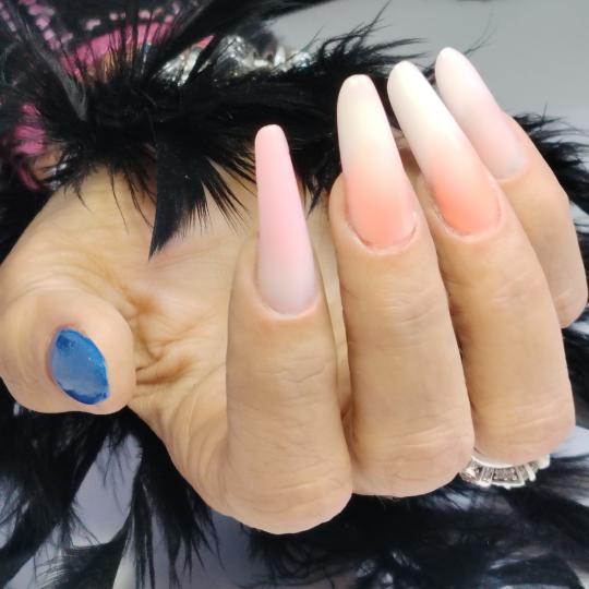 Face glow and nails #podgorica Nadogradnja noktiju Nadogradnja noktiju tipsama / gel tipse / dual / 