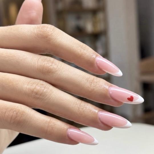 Bloom Beauty Centar #podgorica Nadogradnja noktiju Nadogradnja noktiju tipsama