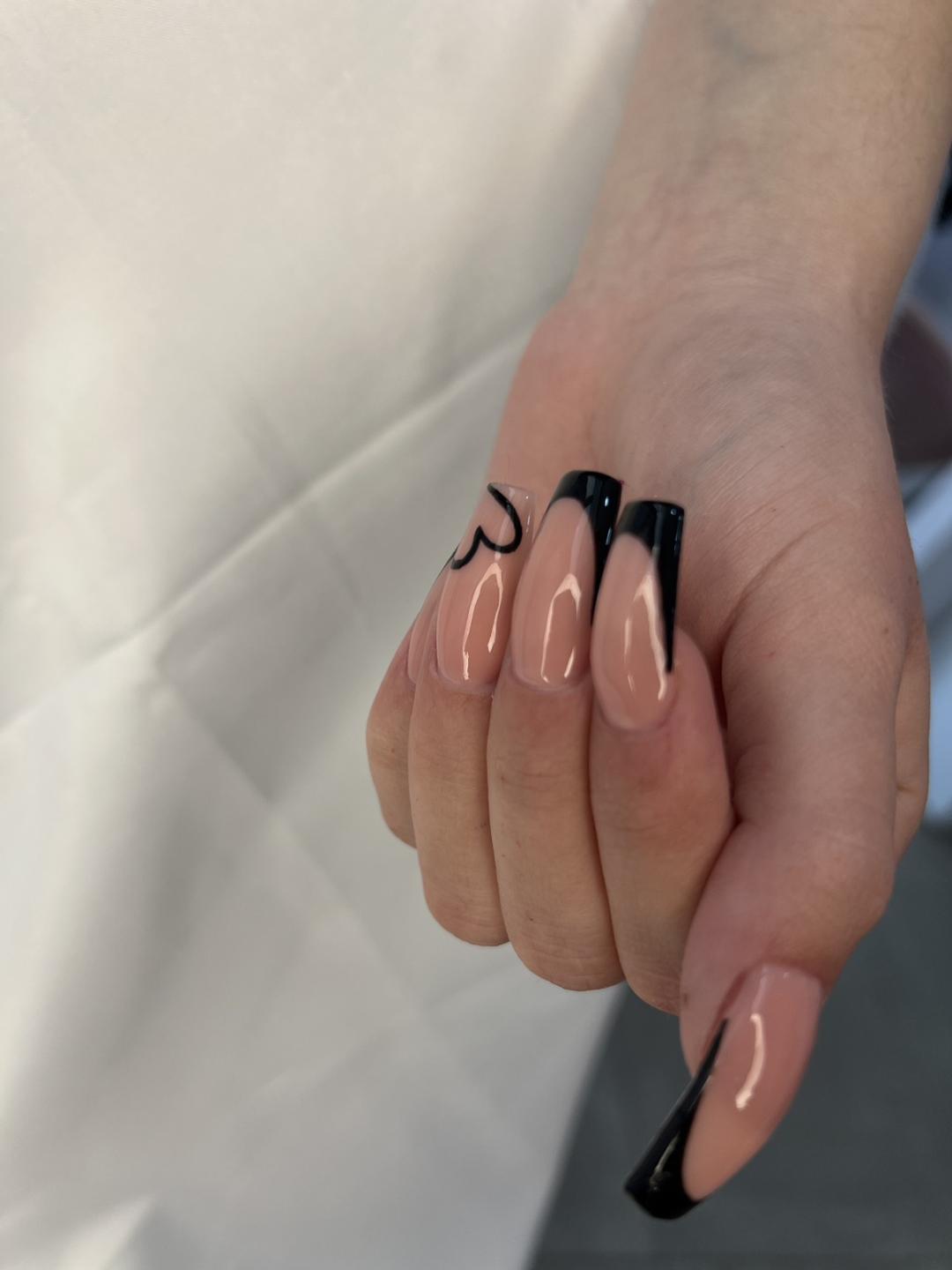 Izlivanje noktiju gelom - L dužina - Honey, Podgorica Izlivanje noktiju Nokti Izlivanje noktiju, Podgorica, Centar