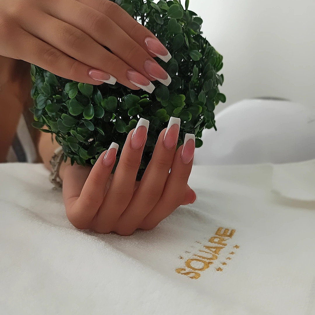 ⁨Square Beauty Centar⁩ #budva Nadogradnja noktiju Izlivanje noktiju gelom