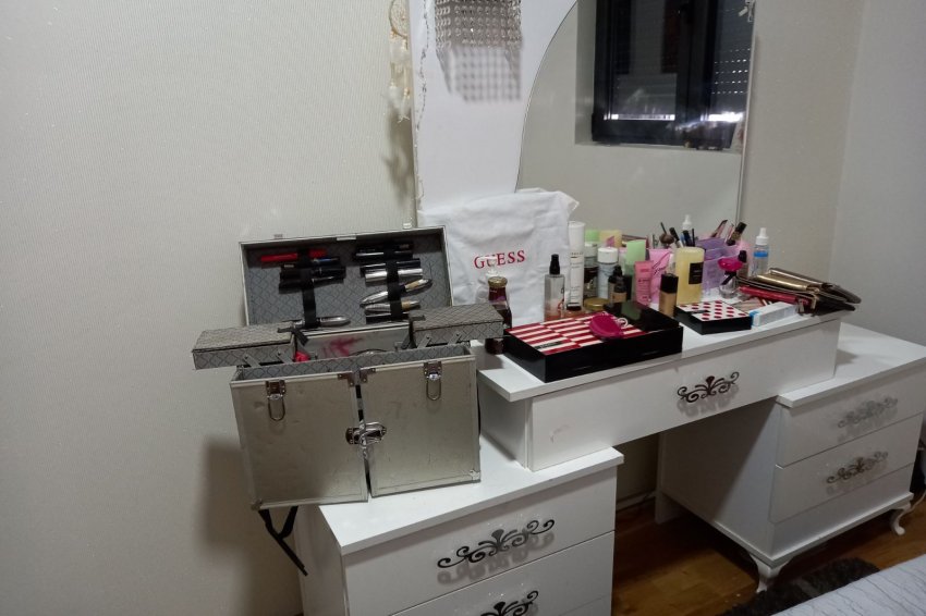 Kozmeticki salon Emina Make Up Studio Be You Podgorica